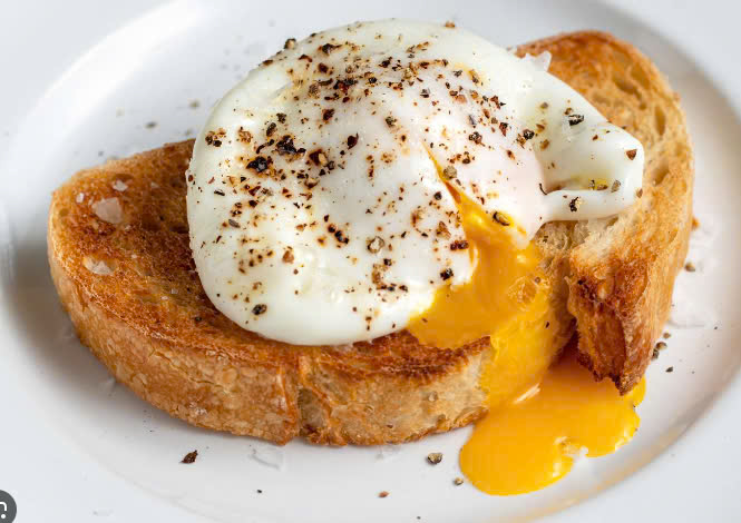 Poached Egg + Crispy Brown Bread (Trứng Chần + Bánh Mì Nâu)